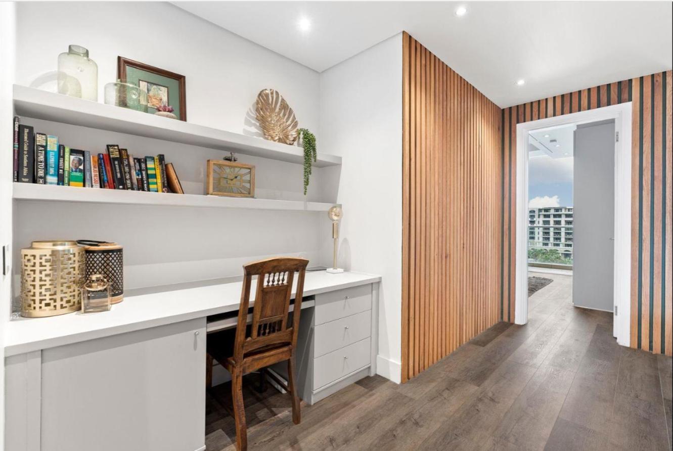 Precinct Corner Two Bedroom Waterfront - 511 Apartment