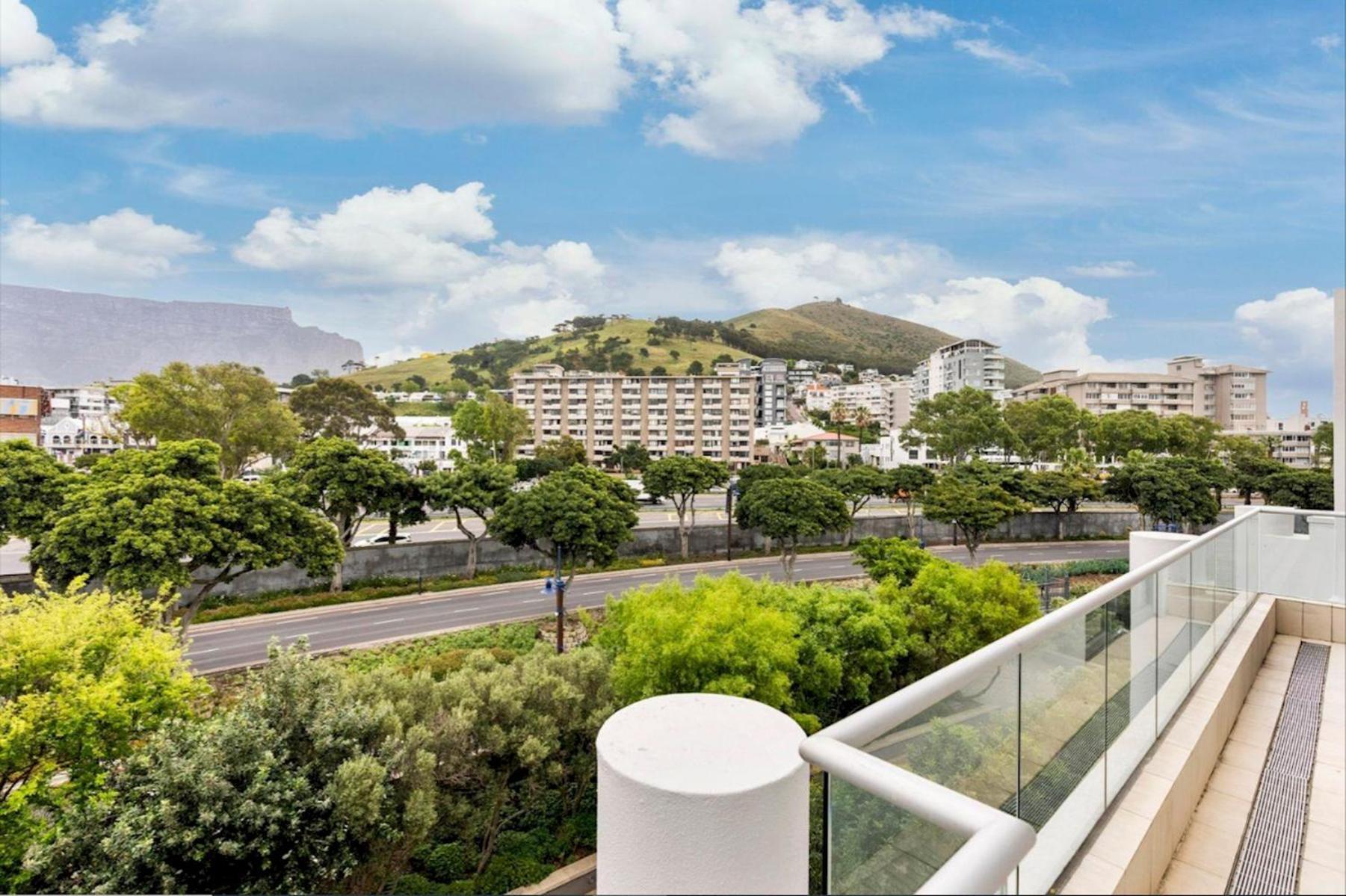 Apartment Precinct Corner Two Bedroom Waterfront - 511 *