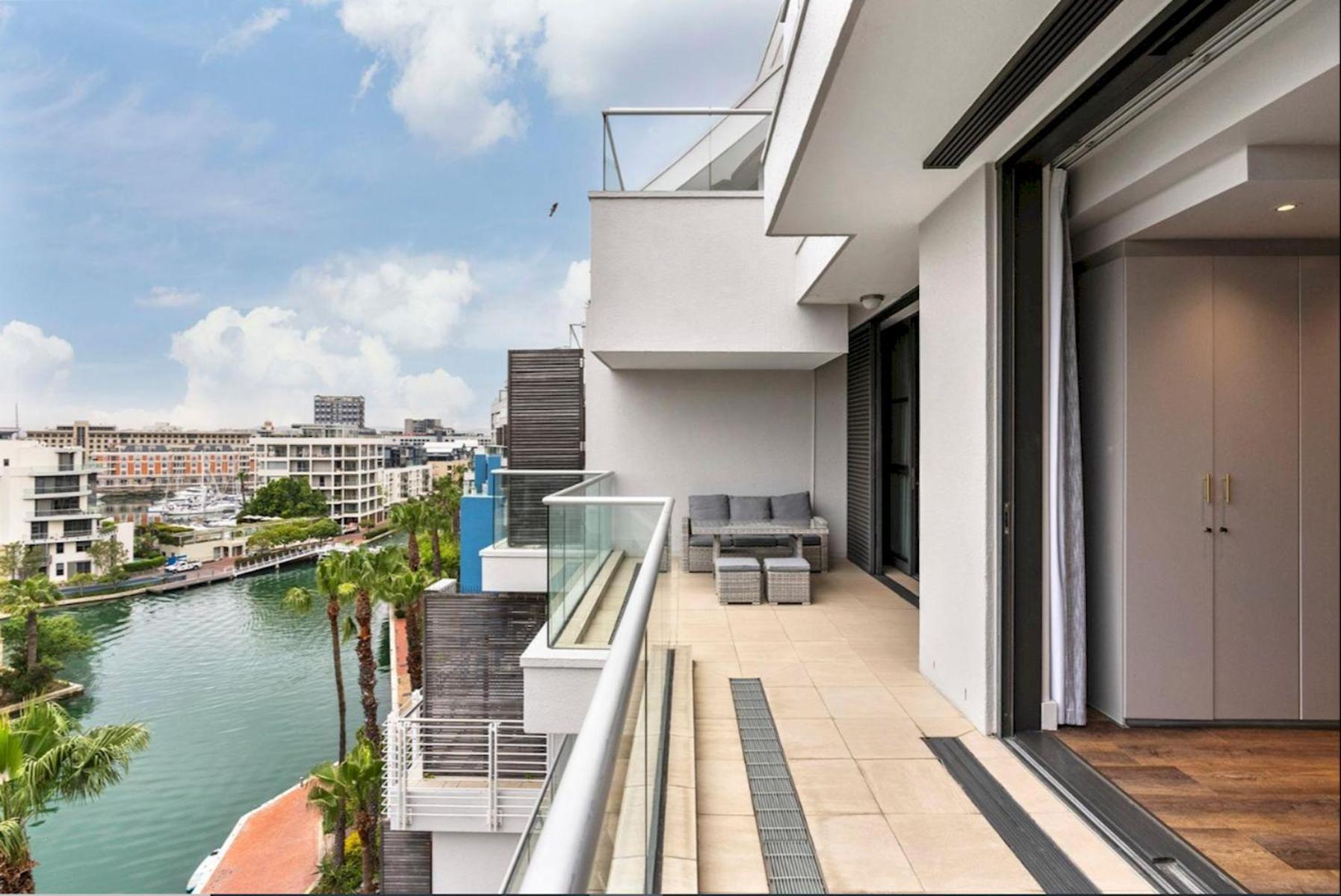 Precinct Corner Two Bedroom Waterfront - 511 Apartment *